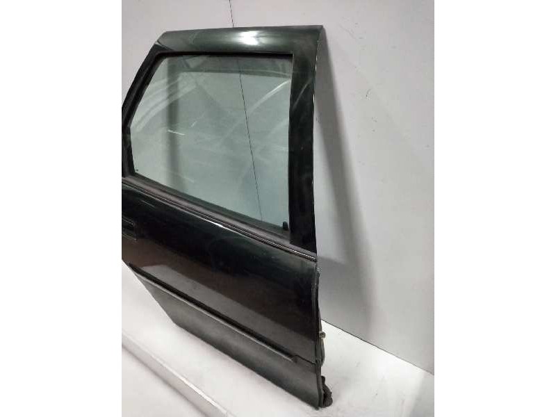 Recambio de puerta trasera derecha para opel vectra b caravan 1.8 16v referencia OEM IAM   