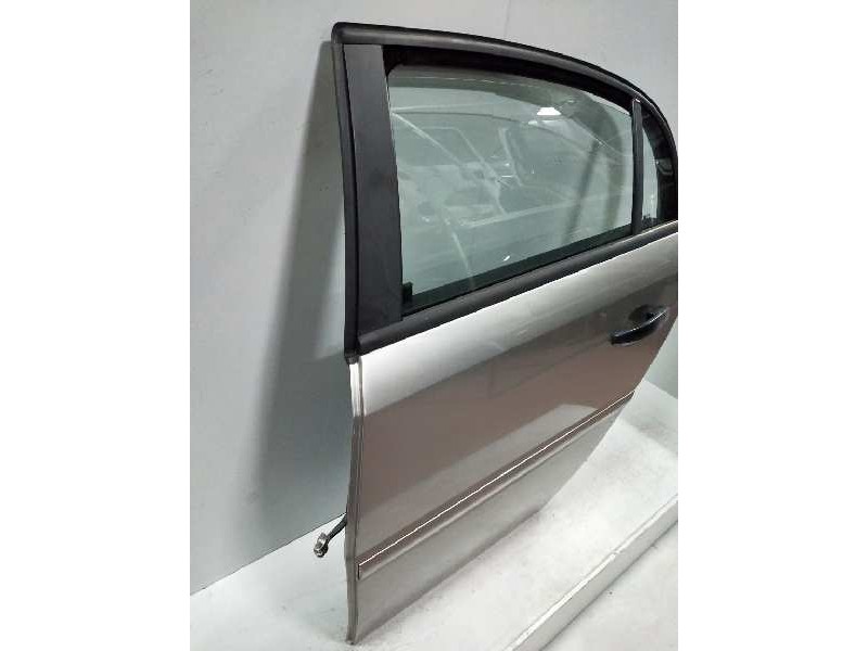 Recambio de puerta trasera izquierda para opel vectra c berlina club referencia OEM IAM   4P