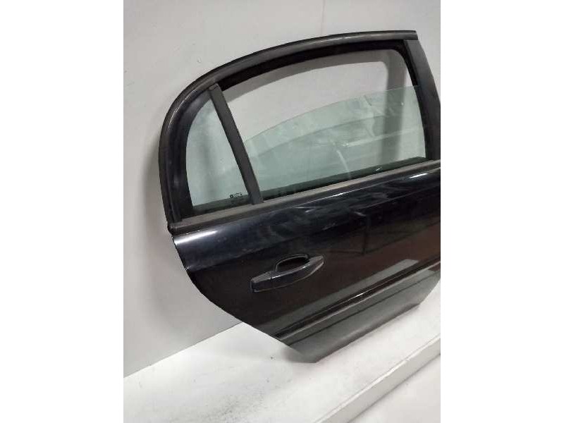 Recambio de puerta trasera derecha para opel vectra c berlina comfort referencia OEM IAM   