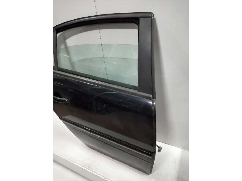 Recambio de puerta trasera derecha para opel vectra c berlina comfort referencia OEM IAM   