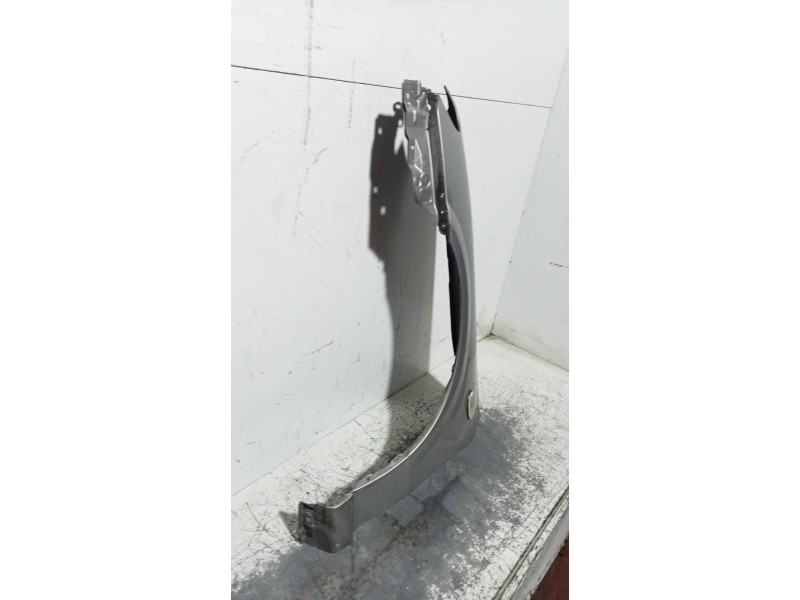 Recambio de aleta delantera izquierda para nissan almera (n16/e) acenta referencia OEM IAM   