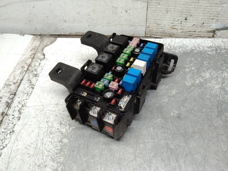 Recambio de caja reles / fusibles para hyundai sonata (nf) 2.0 crdi comfort i referencia OEM IAM 919503K540  