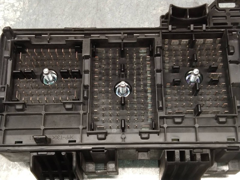 Recambio de caja reles / fusibles para hyundai sonata (nf) 2.0 crdi comfort i referencia OEM IAM 919503K540  