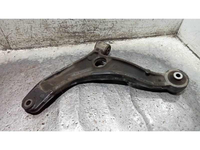 Recambio de brazo suspension inferior delantero derecho para renault master kasten 2.3 dci diesel cat referencia OEM IAM   