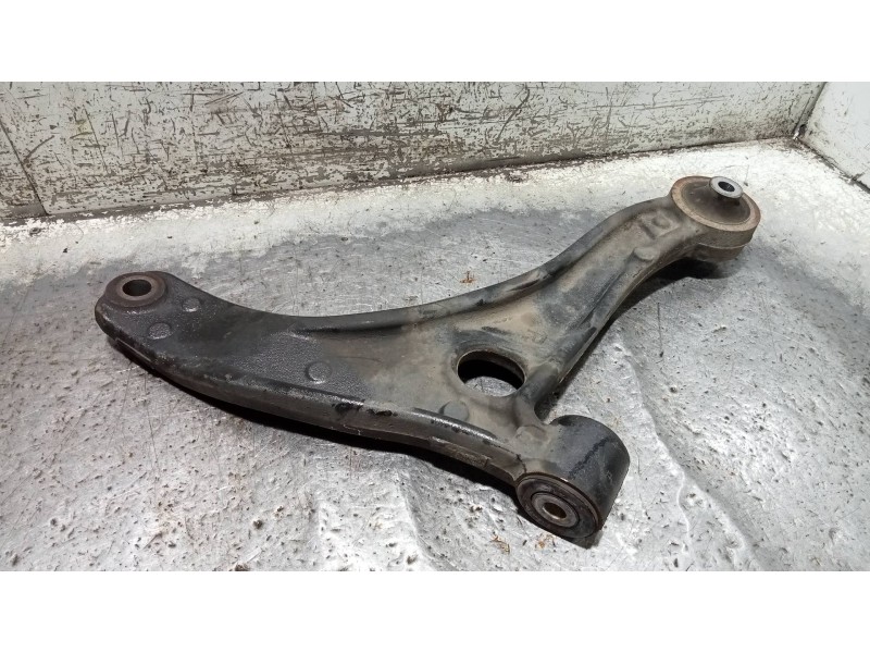 Recambio de brazo suspension inferior delantero derecho para renault master kasten 2.3 dci diesel cat referencia OEM IAM   