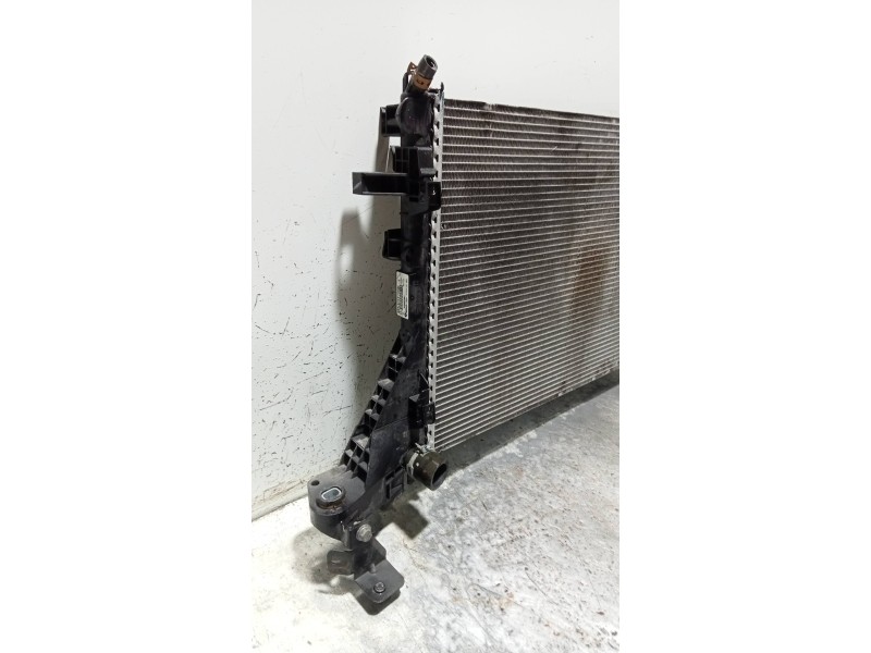 Recambio de radiador agua para renault master kasten 2.3 dci diesel cat referencia OEM IAM 214107695R  