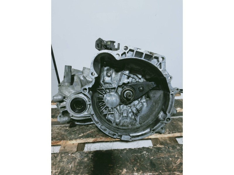 Recambio de caja cambios para hyundai accent (lc) gl 5p referencia OEM IAM HI2073 506772 