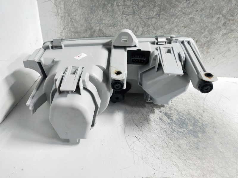 Recambio de faro izquierdo para alfa romeo 145 referencia OEM IAM   