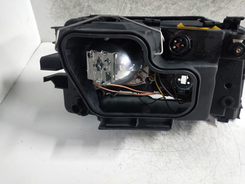 Recambio de faro izquierdo para audi a6 berlina (c4) referencia OEM IAM   