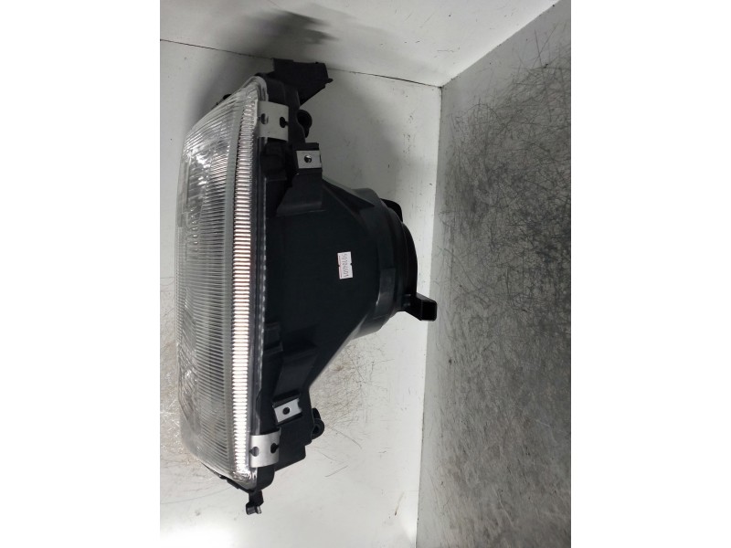 Recambio de faro derecho para audi 80 (811/813) referencia OEM IAM   