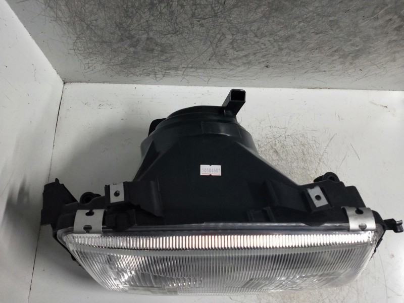 Recambio de faro derecho para audi 80 (811/813) referencia OEM IAM   