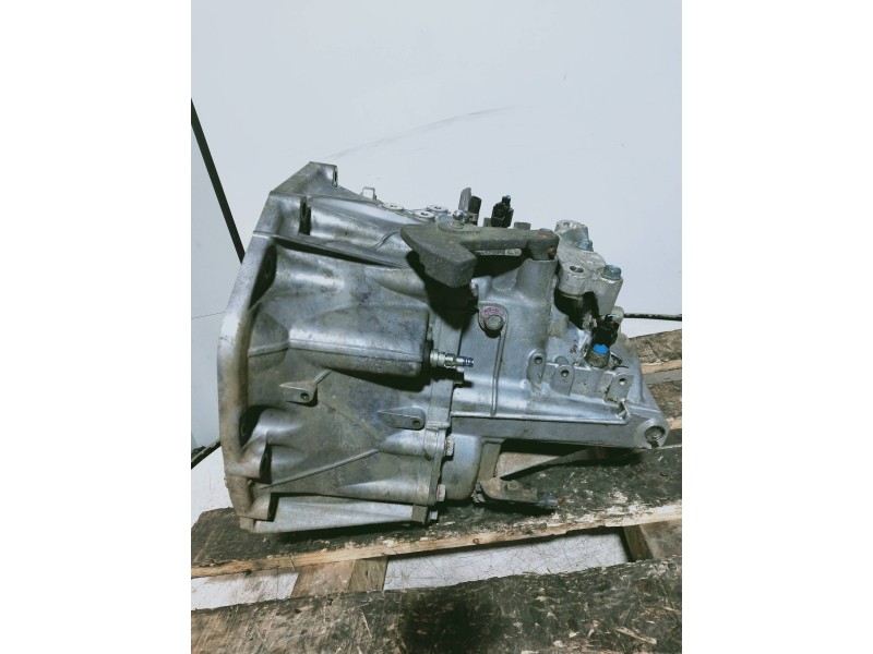 Recambio de caja cambios para nissan x-trail (t31) 2.0 dci turbodiesel cat referencia OEM IAM   6V