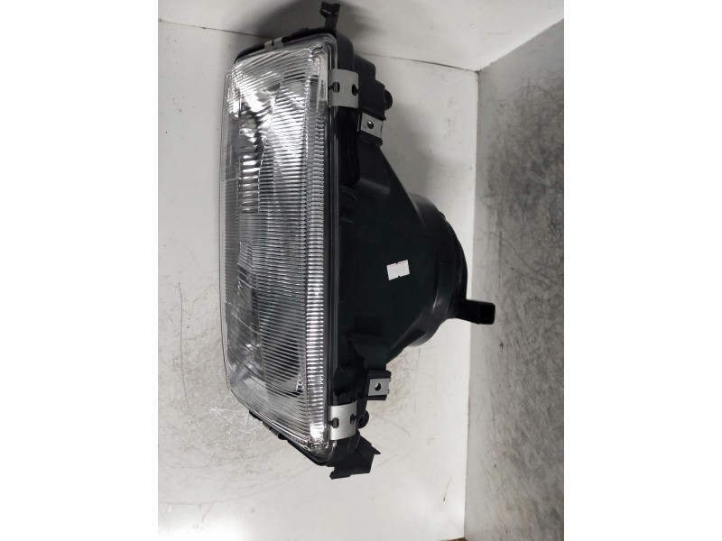 Recambio de faro izquierdo para audi 80 (811/813) referencia OEM IAM   