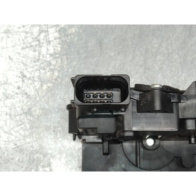 Recambio de motor cierre centralizado delantero derecho para opel corsa d 1.2 16v cat (z 12 xep / lb4) referencia OEM IAM 132582
