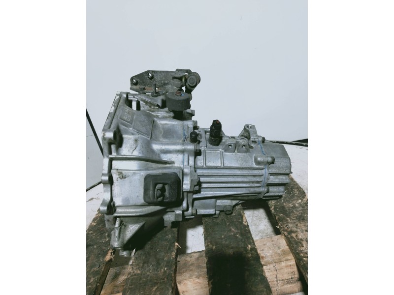 Recambio de caja cambios para hyundai accent (lc) gl 5p referencia OEM IAM HI2073 506772 
