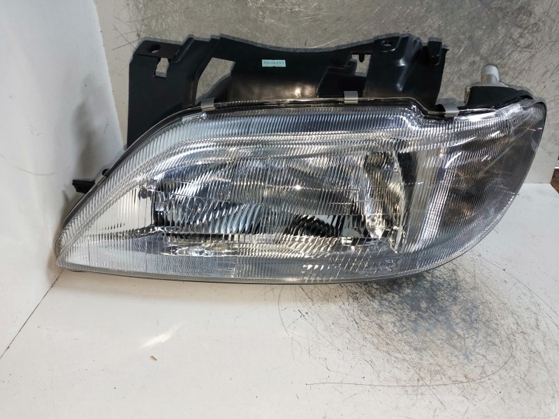 Recambio de faro izquierdo para citroen xsara berlina referencia OEM IAM   