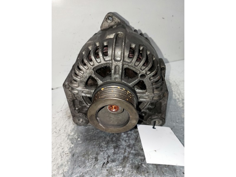 Recambio de alternador para renault scenic ii dynamique referencia OEM IAM 8200667614  