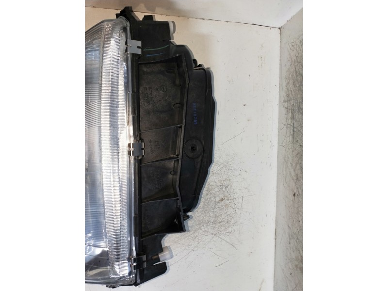 Recambio de faro derecho para citroen xantia berlina referencia OEM IAM   