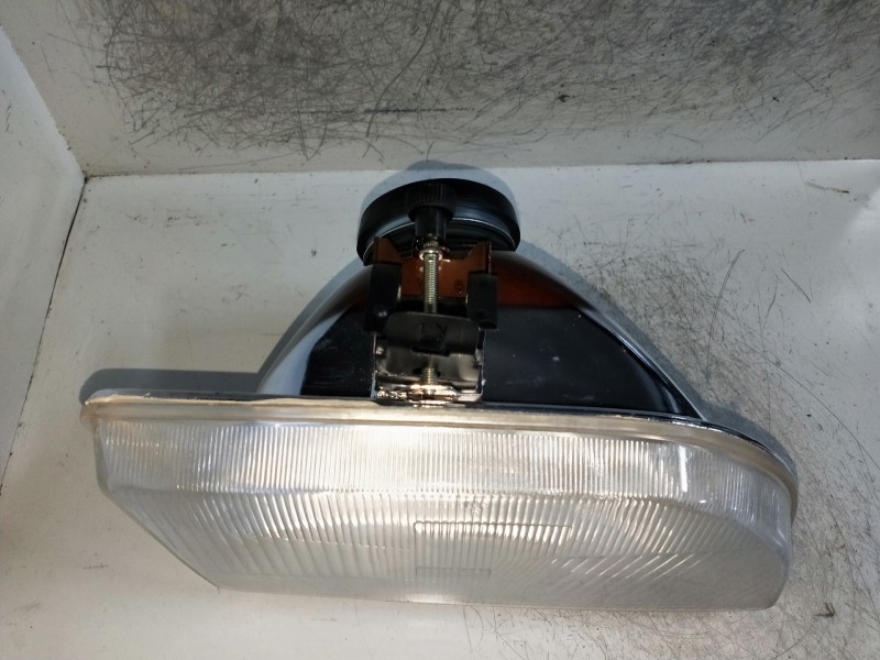 Recambio de faro derecho para ford fiesta berl./courier referencia OEM IAM   