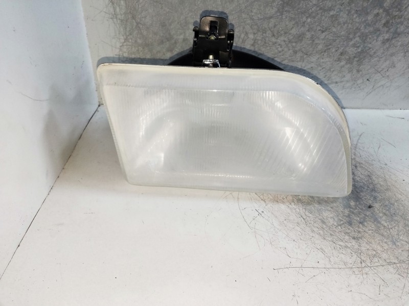 Recambio de faro derecho para ford fiesta berl./courier referencia OEM IAM   