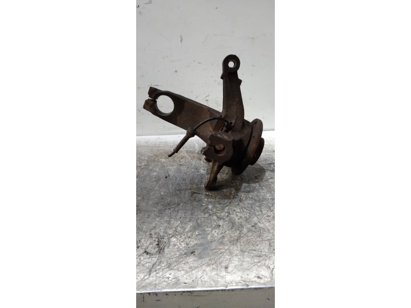 Recambio de mangueta delantera derecha para renault scenic ii dynamique referencia OEM IAM   