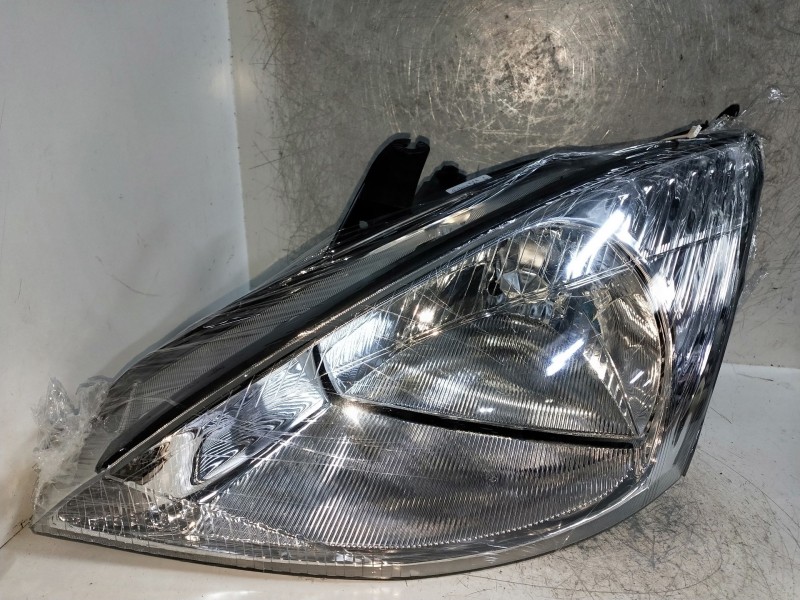 Recambio de faro izquierdo para ford focus berlina (cak) referencia OEM IAM   