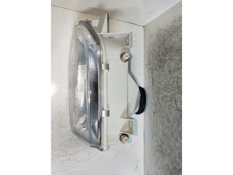 Recambio de faro izquierdo para ford escort berlina/turnier referencia OEM IAM   