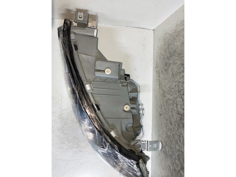 Recambio de faro izquierdo para ford mondeo berlina (gd) referencia OEM IAM   