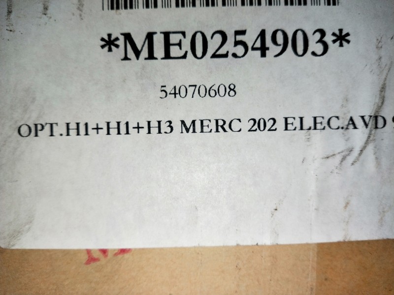 Recambio de faro derecho para mercedes clase c (w202) berlina referencia OEM IAM   