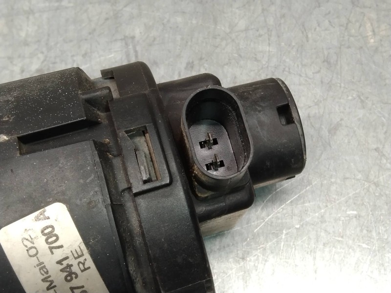 Recambio de faro antiniebla derecho para volkswagen passat berlina (3b3) executive referencia OEM IAM 3B7941700A  