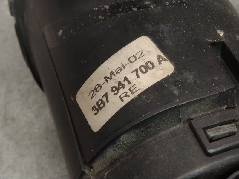 Recambio de faro antiniebla derecho para volkswagen passat berlina (3b3) executive referencia OEM IAM 3B7941700A  