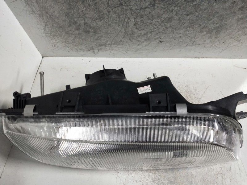 Recambio de faro derecho para nissan almera (n15) referencia OEM IAM    Recambio de faro derecho para nissan almera (n15) referencia OEM IAM