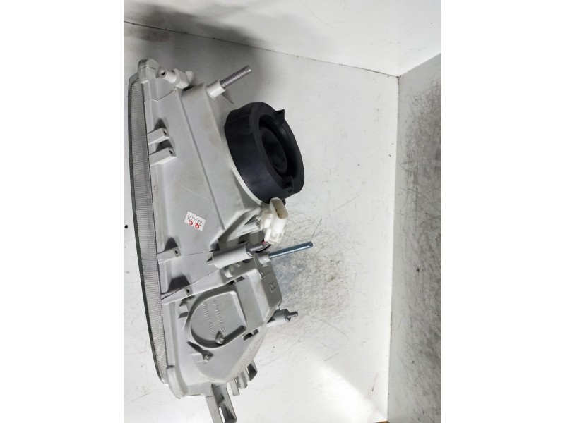 Recambio de faro derecho para nissan primera berl./familiar (p10/w10) referencia OEM IAM   