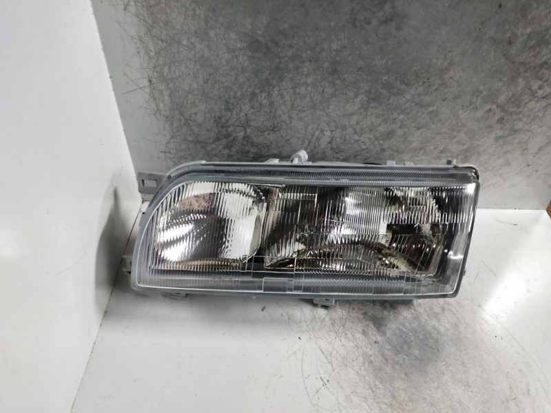 Recambio de faro izquierdo para nissan primera berl./familiar (p10/w10) referencia OEM IAM   