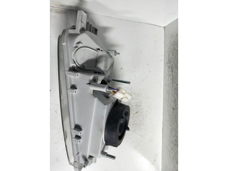 Recambio de faro izquierdo para nissan primera berl./familiar (p10/w10) referencia OEM IAM   