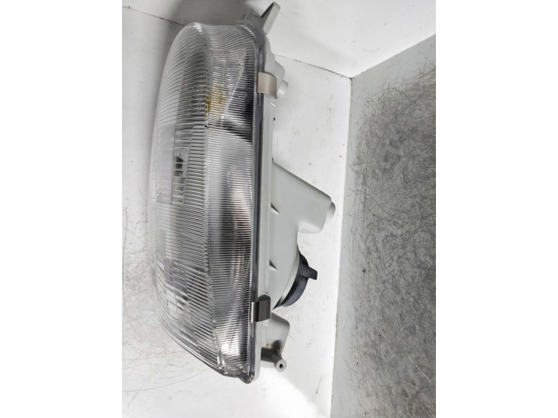 Recambio de faro izquierdo para nissan serena (c23m) referencia OEM IAM   