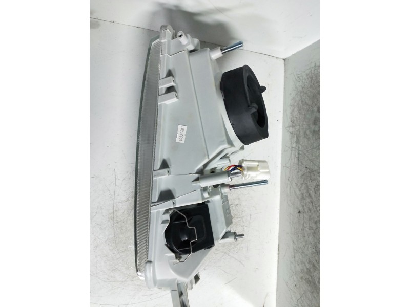 Recambio de faro derecho para nissan primera berl./familiar (p10/w10) referencia OEM IAM   