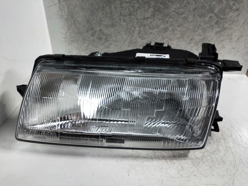 Recambio de faro izquierdo para opel vectra a referencia OEM IAM    Recambio de faro izquierdo para opel vectra a referencia OEM IAM