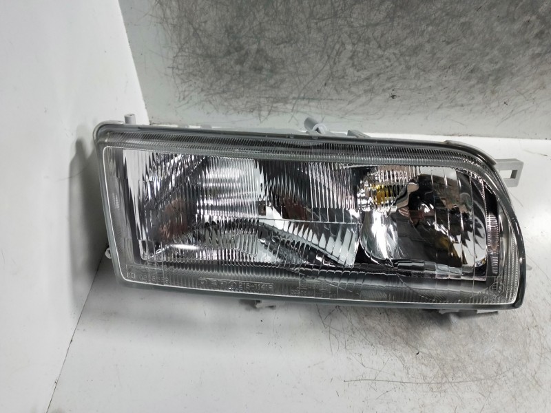 Recambio de faro derecho para nissan primera berl./familiar (p10/w10) referencia OEM IAM   