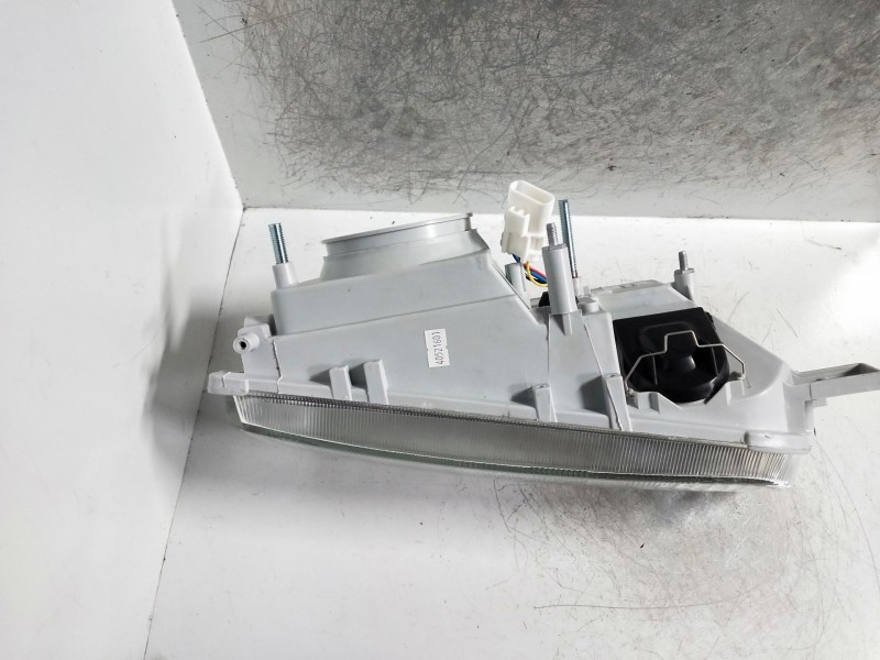 Recambio de faro derecho para nissan primera berl./familiar (p10/w10) referencia OEM IAM   