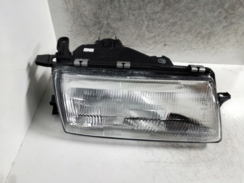 Recambio de faro derecho para opel vectra a referencia OEM IAM   