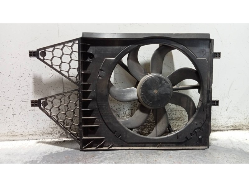 Recambio de electroventilador para volkswagen polo (6c1) comfortline bluemotion referencia OEM IAM   