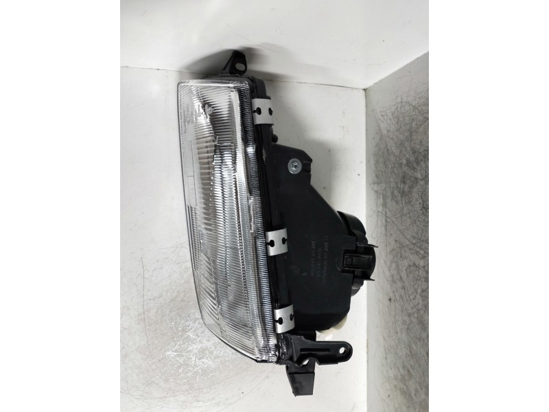 Recambio de faro izquierdo para opel vectra a referencia OEM IAM    Recambio de faro izquierdo para opel vectra a referencia OEM IAM