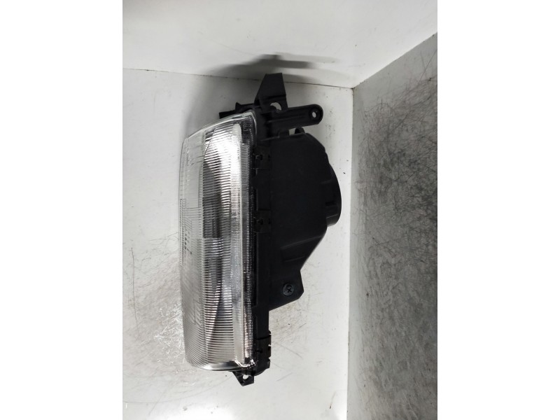 Recambio de faro derecho para opel vectra a referencia OEM IAM    Recambio de faro derecho para opel vectra a referencia OEM IAM