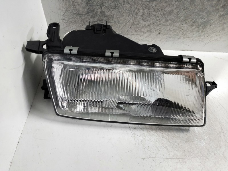 Recambio de faro derecho para opel vectra a referencia OEM IAM   