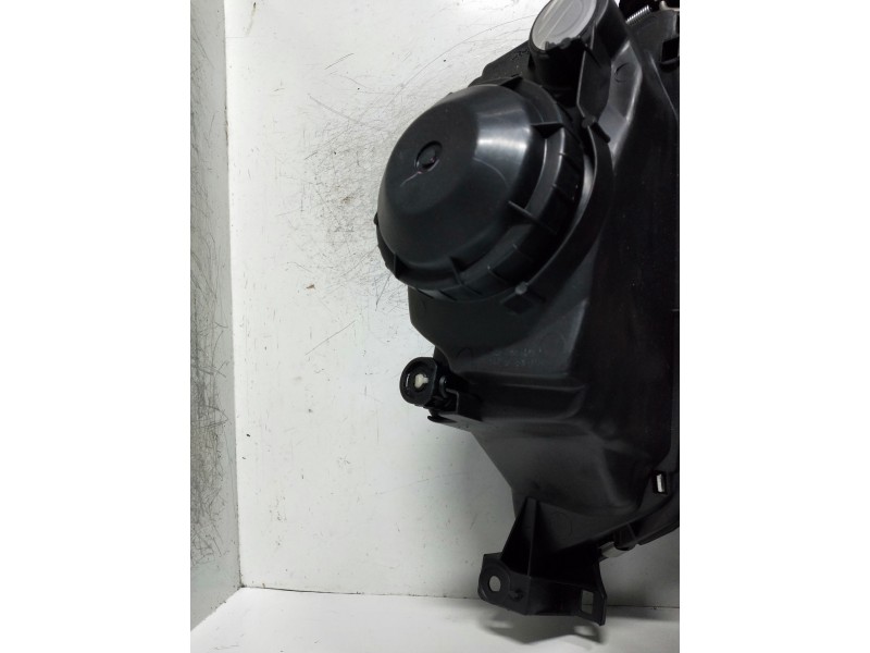 Recambio de faro izquierdo para peugeot 306 berlina 3/5 puertas (s1) referencia OEM IAM   