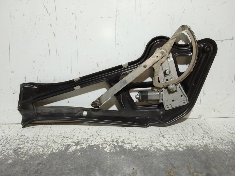 Recambio de elevalunas delantero izquierdo para mercedes sprinter 02.00  caja cerrada 211 cdi (901.6/902.661-662) referencia OEM