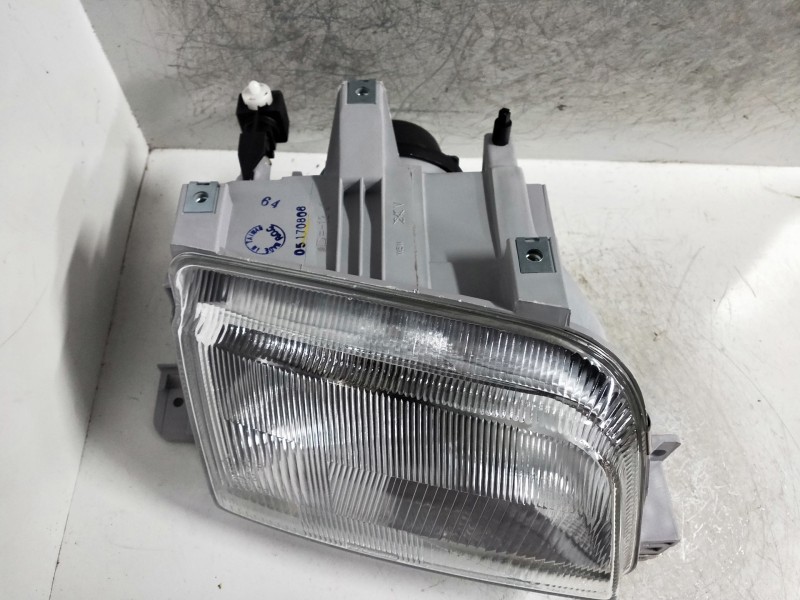 Recambio de faro derecho para renault clio i fase i+ii (b/c57) referencia OEM IAM   