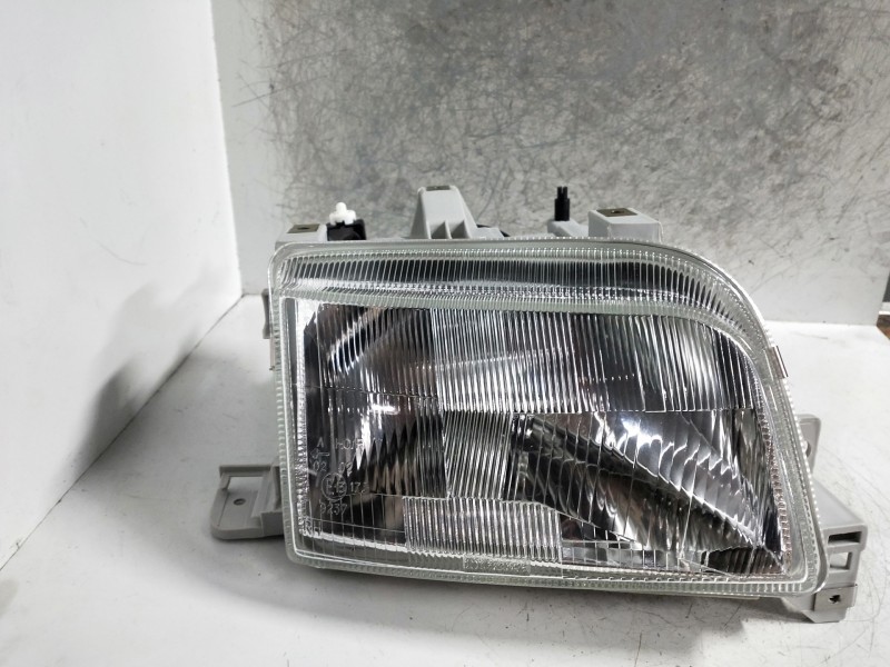 Recambio de faro derecho para renault clio i fase i+ii (b/c57) referencia OEM IAM   