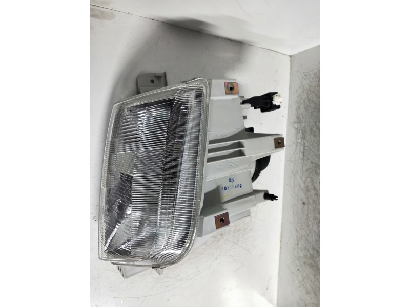 Recambio de faro derecho para renault clio i fase i+ii (b/c57) referencia OEM IAM   